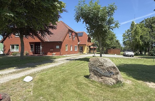 Friedrichskoog Apartment | Seesternchen - Ferienhof am Meer - Construction site discount