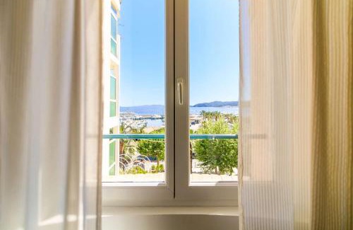 Le Lavandou Apartment | SELECT'soHOME - T3 vue mer - Centre ville avec place de parking - CALYPSO