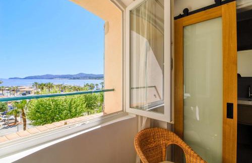 Le Lavandou Apartment | SELECT'soHOME - T3 vue mer - Centre ville avec place de parking - CALYPSO