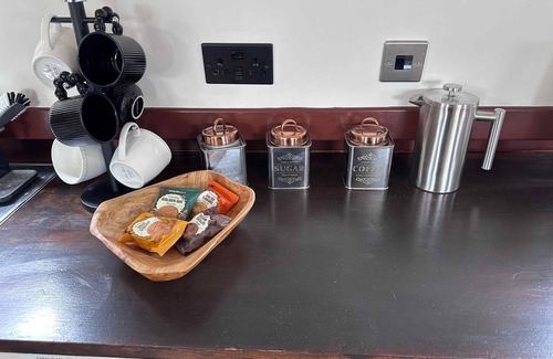 Runnymede Boat Rental | Selene Unique Luxury Houseboat Experience: Across from Thorpe Park, Near Windsor