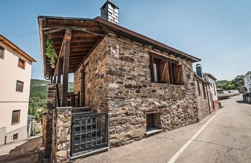 Berlanga del Bierzo Cottage | Self catering El Caleyo for 2 people