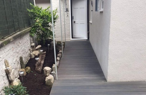 Glastonbury Apartment | Self Catering 2 Bedroom apartment on High Street
