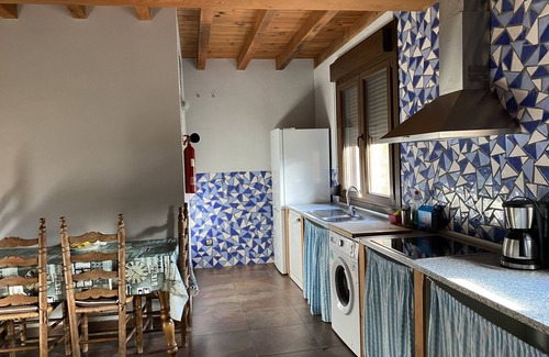 Candeleda Villa | Self catering Higueras y Olivos for 12 people