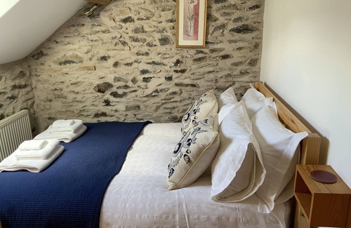 Llanycil Cottage | Self catering luxury holiday cottage by Lake Bala. Pet friendly.