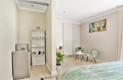 Greater Johannesburg Metropolitan Area House | Self Checkin-Luxury Tranquil Unit