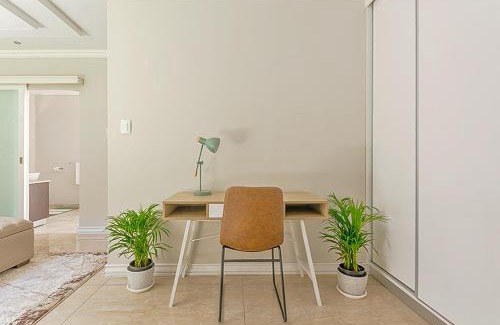 Greater Johannesburg Metropolitan Area House | Self Checkin-Luxury Tranquil Unit