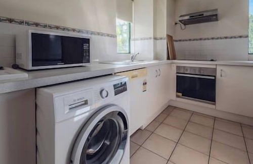 Cairns North Apartment | Self-contained 1 Bedroom Apart