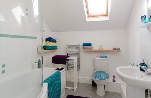 Tiverton Apartment | Self-contained loft space in my house - please check out Airbnb reviews!