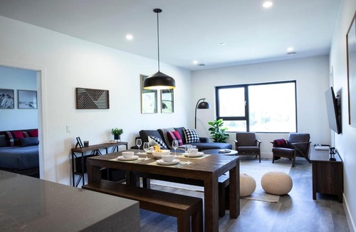 Revelstoke Apartment | Selkirk Powder Dream - Cozy Condo (+Hot Tub)