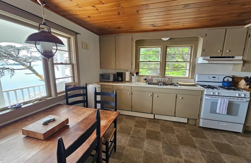 Stonington House | Sellers Shore Cottage - Oceanfront, Cape - Private