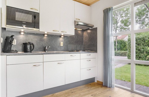 Brouwershaven Cottage | Semi-detached bungalow for 4 persons