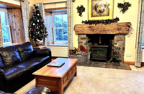 Aberfeldy Cottage | Semi Detached Cottage Sleeps up to 4 guests in 2 bedrooms