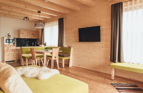 Albeck Cabin | Sennerhütte double room - Hiaslhütte & Almgasthof Hiasl Zirbenhütte