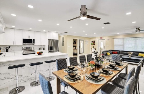 Hollywood Hills Villa | Sensational 5BR Villa Heated Pool near Hard Rock