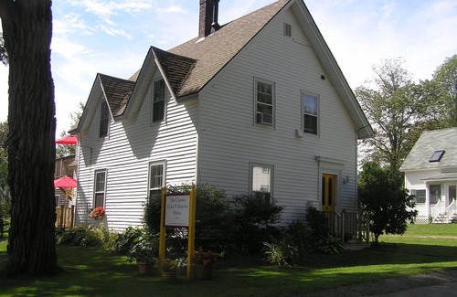 Rockland Apartment | Sensational Elegant Apt. in Historic 1862 Sea Captain's Home. Pets ok!