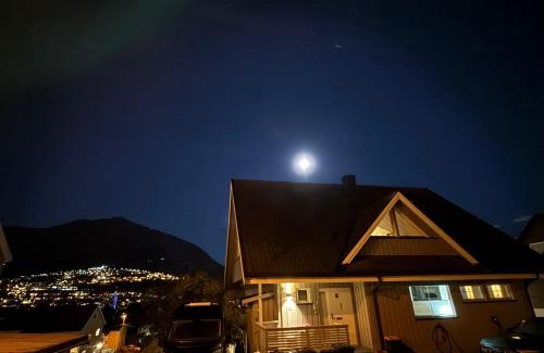 Narvik Apartment | Sentral leilighet nær stadion