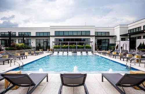 Home Park Hotel | Sentral West Midtown at Star Metals