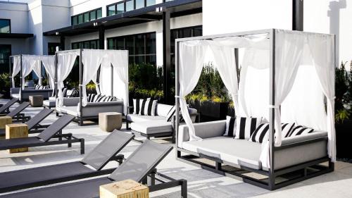 Home Park Hotel | Sentral West Midtown at Star Metals