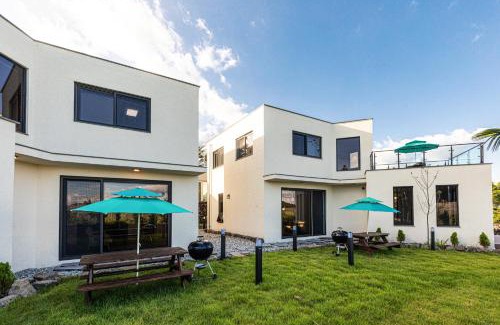 Seogwipo City House | Seogwipo Donnaeco Pension