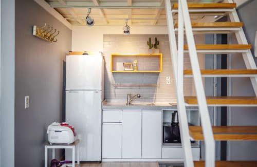 Yeosu House | Seollem Onsu Swimmingpool Pension