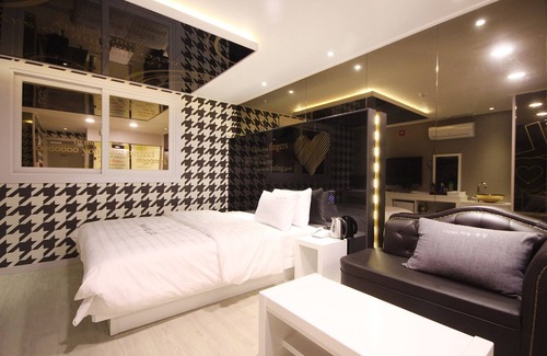 Seongju Hotel | Seongju Haneul Punggyeong Motel