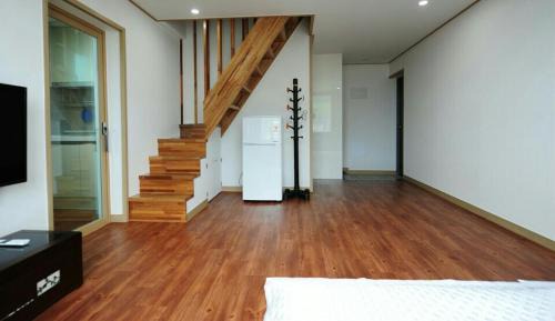 Seongsan House | Seongsanpo love Pension