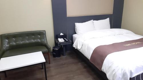 Seolcheon-myeon Hotel | Seosan Time Hotel