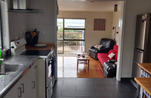 Maketu Cottage | Separate, self contained, single bedroom house with stunning ocean views
