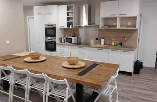 Saint-Etienne-du-Rouvray Apartment | SER LOFT 8 : Grand appartement 8 chambres idéal groupes, pros et familles