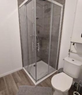 Saint-Etienne-du-Rouvray Apartment | SER3 votre F2 avec wifi et parking à Saint-Etienne-Du-Rouvray