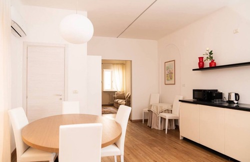 Citta Antica Apartment | Serego Residence - Elegant residence overlooking Porta Leoni