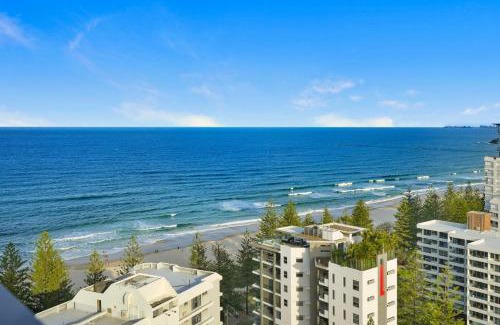 Burleigh Heads Apartment | Seren - Luxury Ocean Views With Pool And Gym