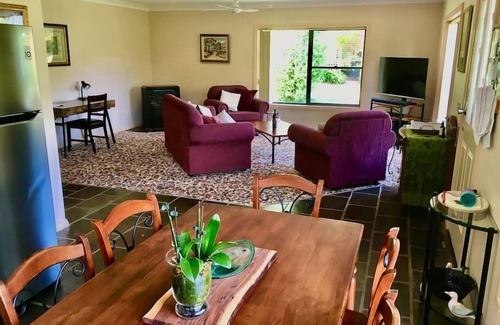 Wooragee House | Serena Cottages Beechworth - Your Country Getaway - 2