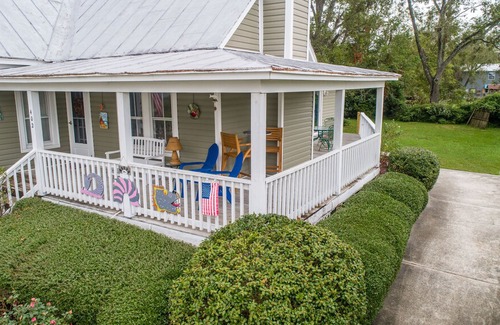 Oriental House | Serendipity Cottage - Only Steps from Oriental Habor