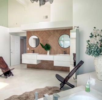 Leucadia Villa | Serene 6000sf 8br-8ba Oceanfront Luxury Villa with 75' Frontage