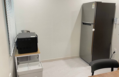 Jung-gu House | Serene building with WiFi in beautiful BusannThere is a large bed.