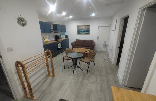 Southall Green Apartment | Serene City Escape in Southall