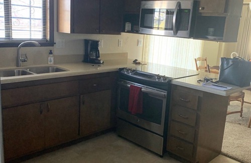Flagstaff Condo | Serene Condo by the Lake