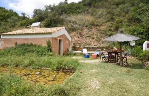 Troviscais House | Serene Cottage in S o Lu s with Barbecue