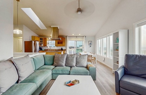 Westport House | Serene, Dog-Friendly Beach House with Free WiFi & a Gas Fireplace