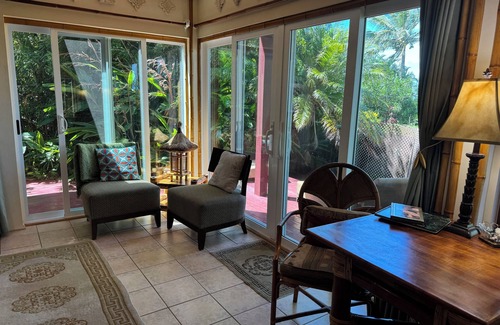 Huelo House | Serene Eco Retreat: Ocean Views, Waterfalls, and Scenic Trails!