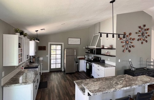 Redding House | Serene Getaway with access to tennis and fitness club