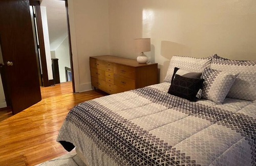 Ellis Historical District House | Serene Home One Block From Lake Michigan