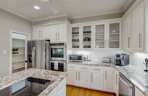 Lakeway House | Serene home overlooking Lake Travis with indoor-outdoor living & stunning views