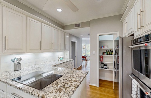 Lakeway House | Serene home overlooking Lake Travis with indoor-outdoor living & stunning views