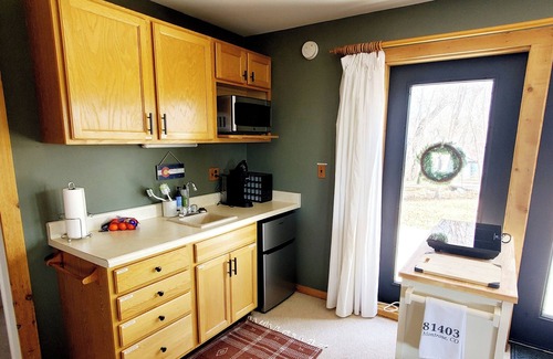 Montrose Cabin | Serene Mountain Retreat with Breathtaking Views – 1.5 Hrs from Telluride!