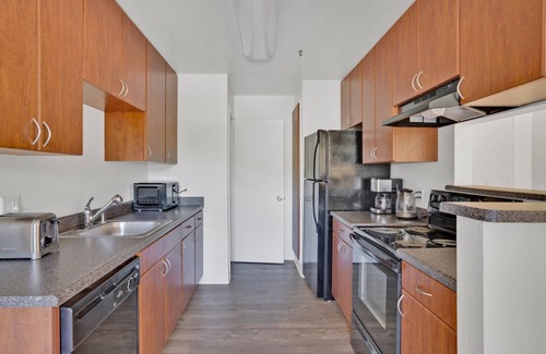 Shoreline West Apartment | Serene Mountain View 1BR w/W/D, Pool & Gym, near Safeway, by Blueground