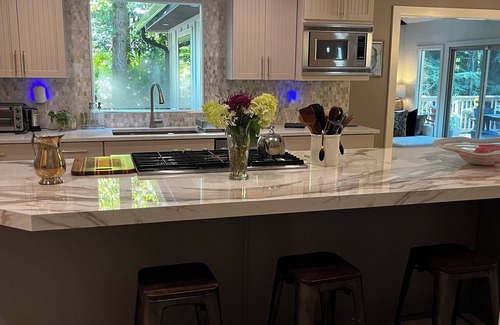 Sandy Springs House | Serene Nature Escape By the River