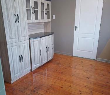 Germiston House | Serene on 5 Cologne