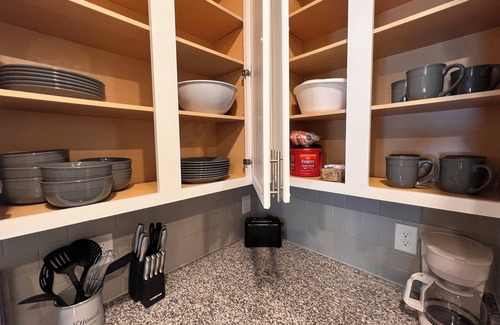 Arlington Apartment | Serene Sands Retreat- 10 minutes from Downtown 15 minutes from Mayo Clinic